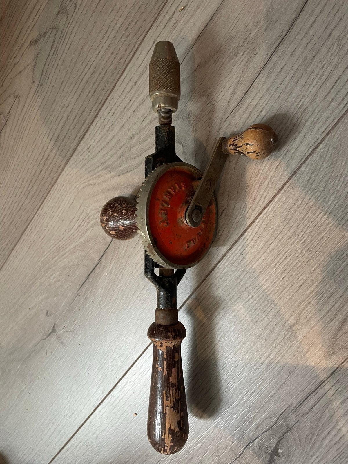 Antieke handboor - Prachtig vintage gereedschap, Antiek en Kunst, Ophalen of Verzenden