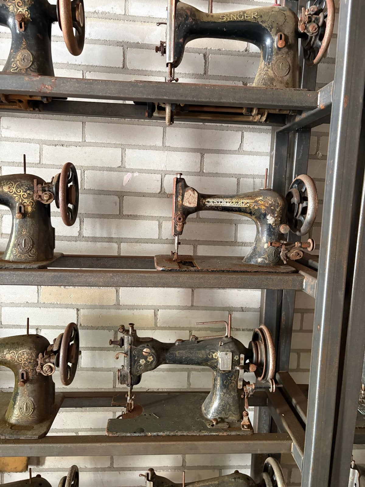 Singer en Pfaff naaimachines, Ophalen