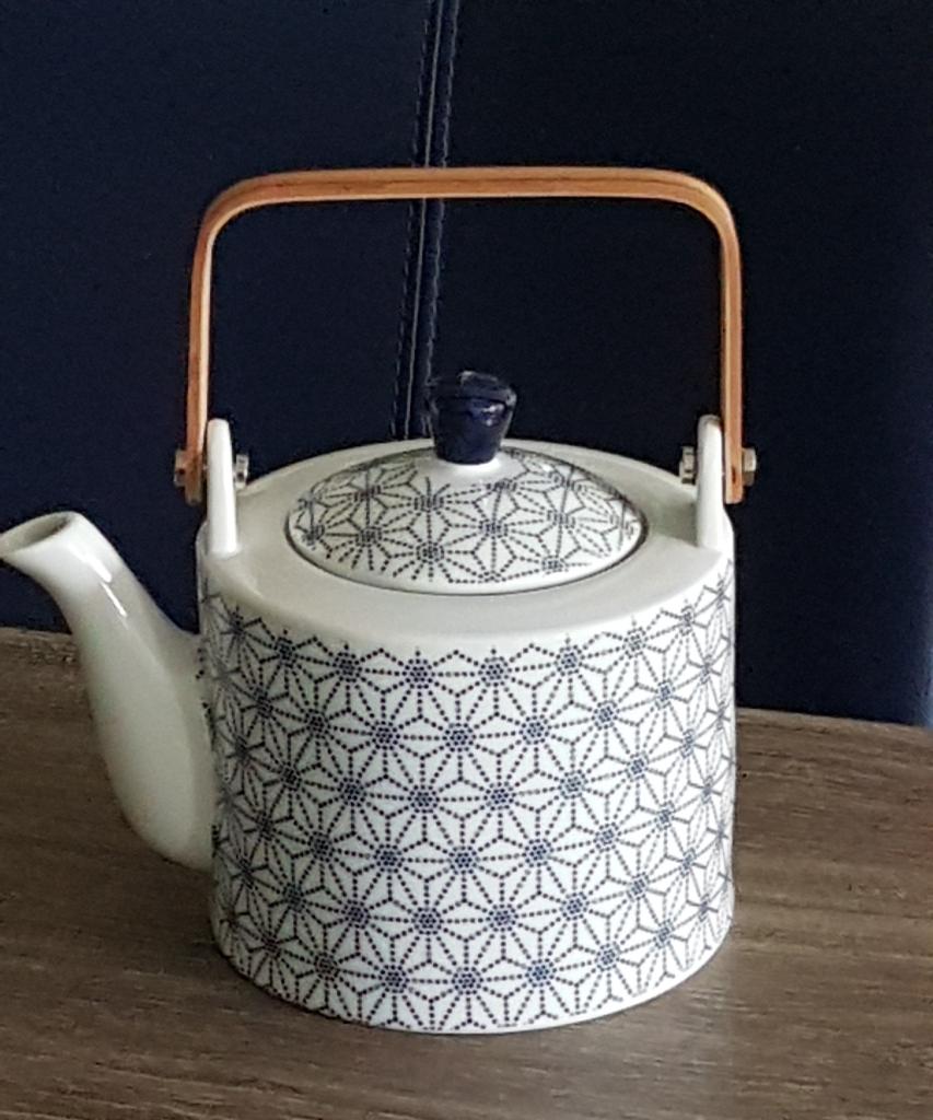 Tokyo Design Studio theepot Nippon Blue, Huis en Inrichting, Keuken | Servies, Ophalen, Overige typen, Zo goed als nieuw, Overige stijlen