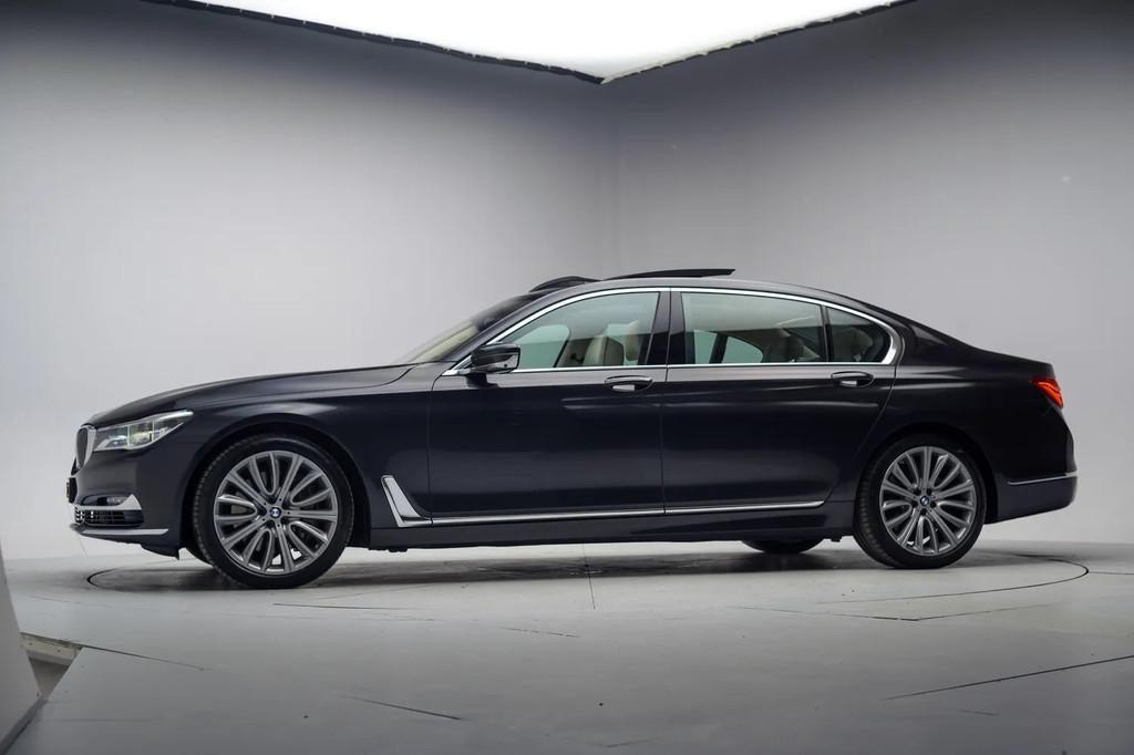 BMW 7 Serie 750Li xDrive High Executive [ SkyLounge Bowers&W, Automaat, Gebruikt, 8 cilinders, 120 €/maand