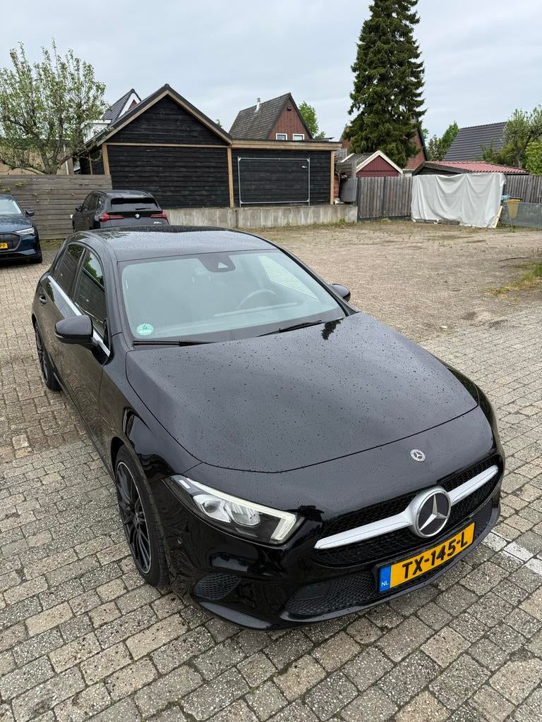 Mercedes-Benz A-Klasse A 180 d 116pk 7G-DCT 2018 Zwart, Auto's, 1345 kg, 4 cilinders, Zwart, Origineel Nederlands