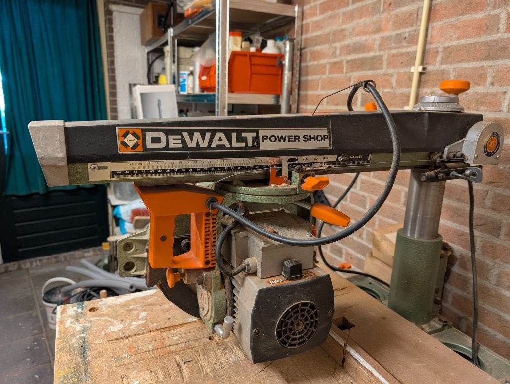 De WALT radiaalzaagmachine, Ophalen, Gebruikt, DEWALT, Afkortzaag