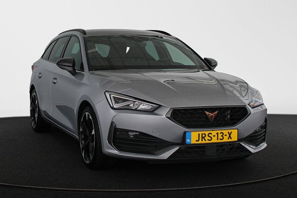 CUPRA Leon Sportstourer 1.4 e-Hybrid Achteruitrijcamera 18", Auto's, Cupra, Stof, Gebruikt, 4 cilinders, 1589 kg