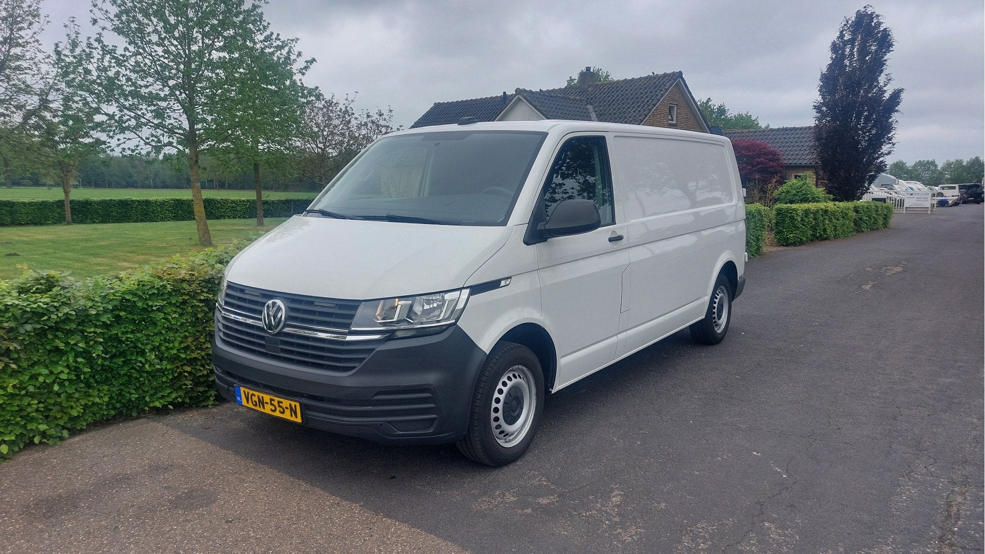 Volkswagen Transporter 2.0 TDI L2H1 28 AIRCO /NAVI BJ 2020, Auto's, Bestelauto's, Voorwielaandrijving, Stof, Gebruikt, 4 cilinders