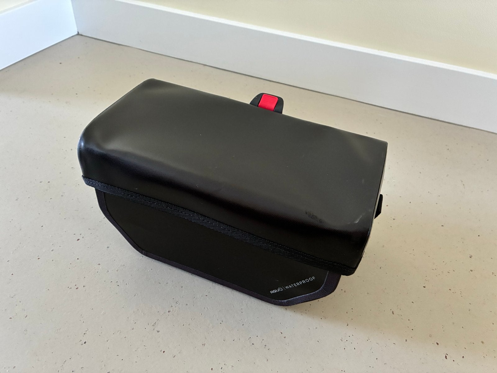 AGU Shelter Clean stuurtas waterdicht met Klickfix adapter, Ophalen, Zo goed als nieuw