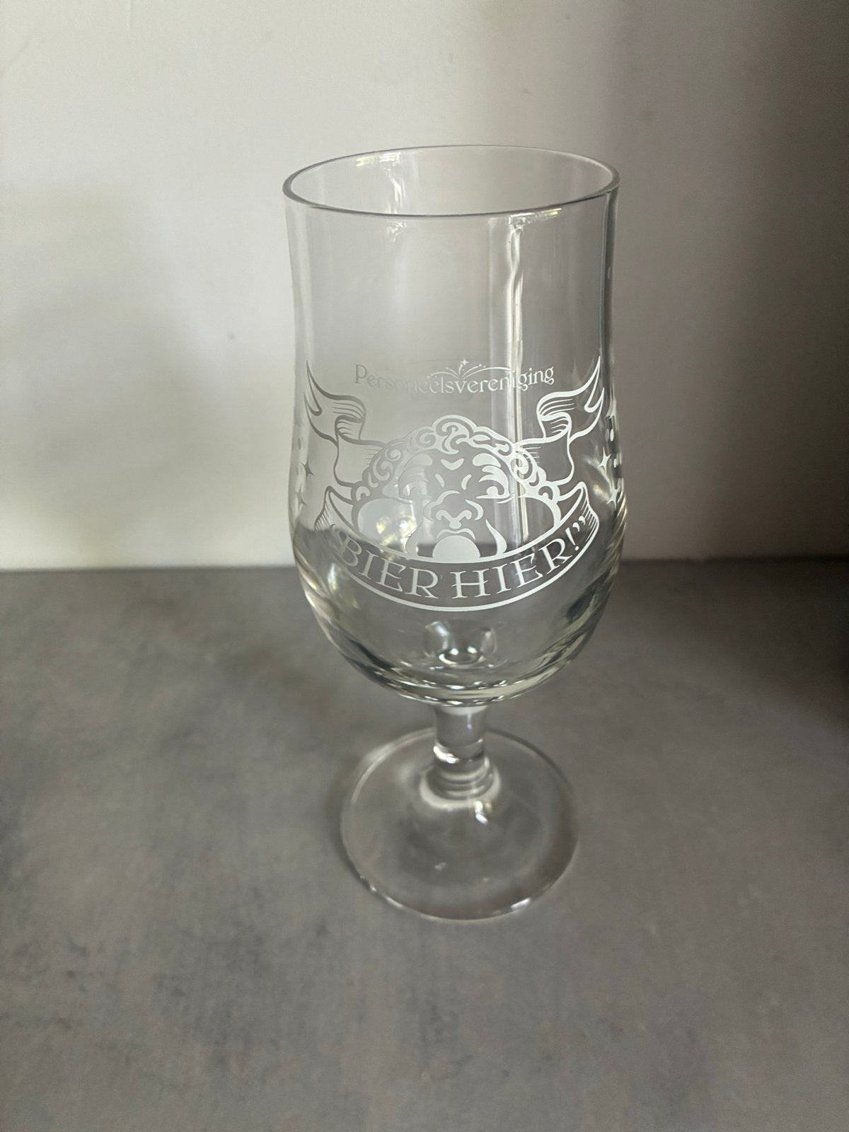 Efteling Bier Hier Glas, Verzamelen, Efteling, Ophalen, Zo goed als nieuw, Gebruiksvoorwerp