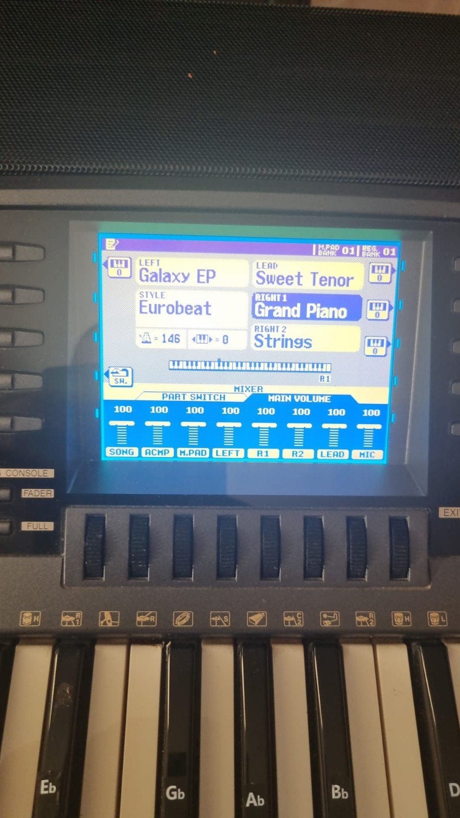 Yamaha PSR-8000 Keyboard met standaard, Muziek en Instrumenten, Keyboards, Ophalen of Verzenden