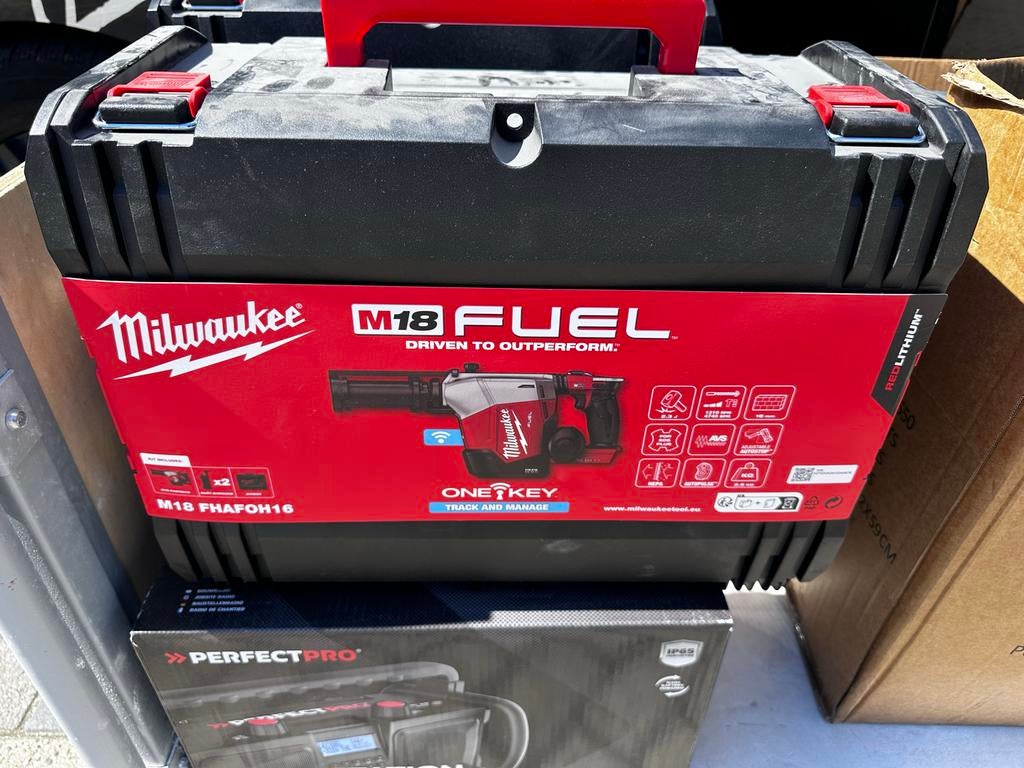 Milwaukee M18 FUEL Boorhamer - Nieuw in koffer., 600 watt of meer, Boor- en/of Breekhamer, Nieuw, Ophalen of Verzenden