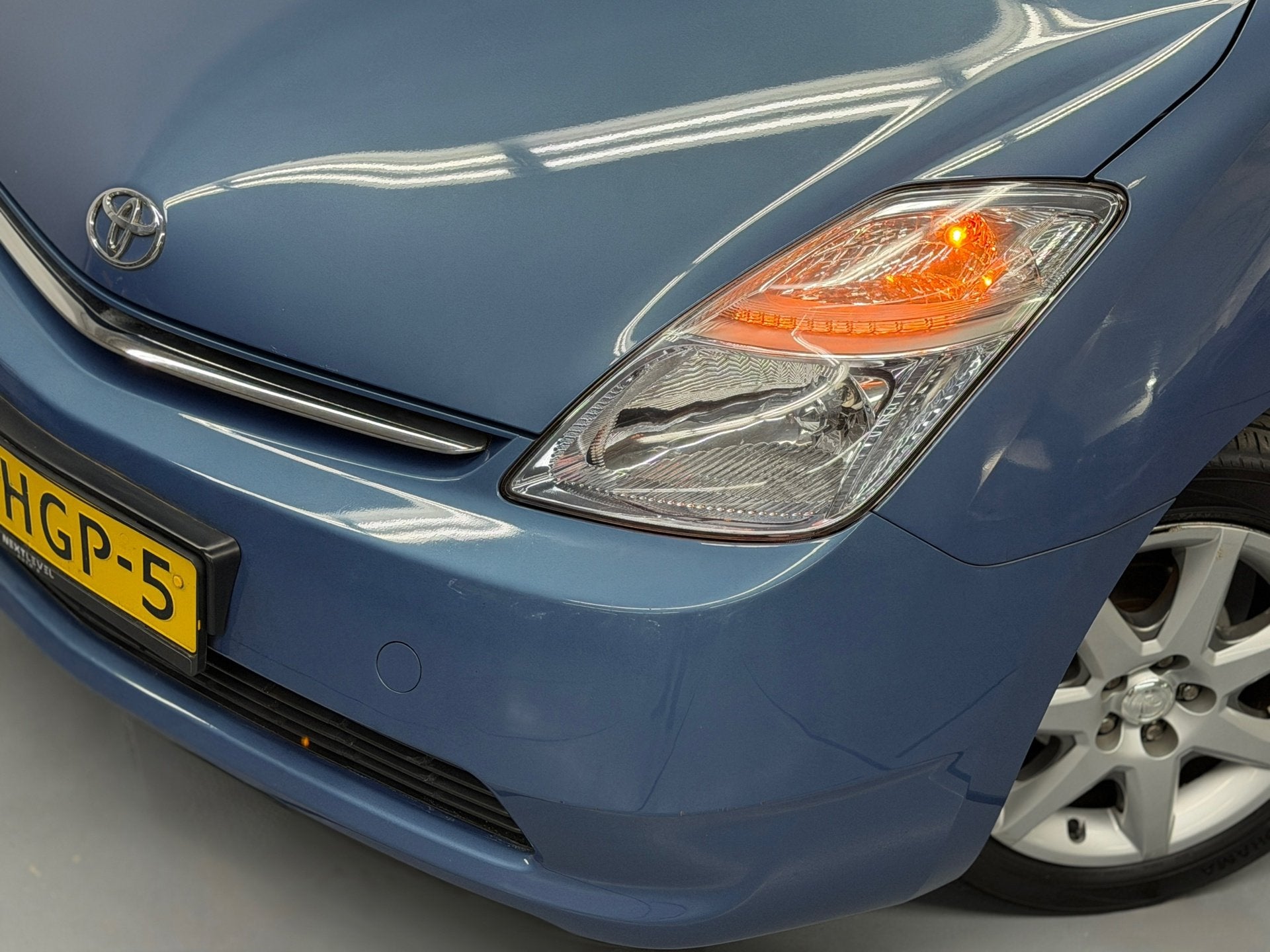 Toyota Prius 1.5 VVT-i Comfort Hybride Airco 1.Eigenaar Crui, Auto's, Dealer onderhouden, Gebruikt, Zwart, 4 cilinders