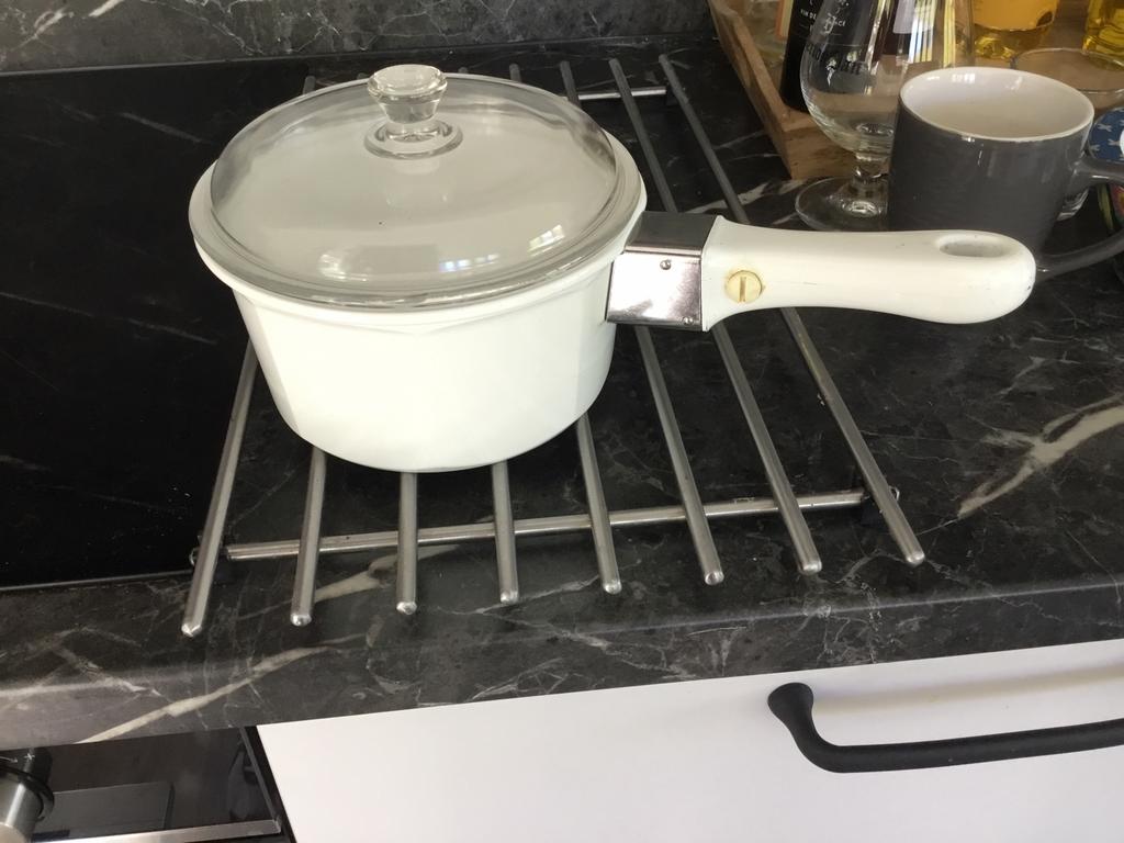 Keramische witte steelpan van  arcoflam, Ophalen of Verzenden, Zo goed als nieuw, Overige materialen, Kookpan of Snelkookpan