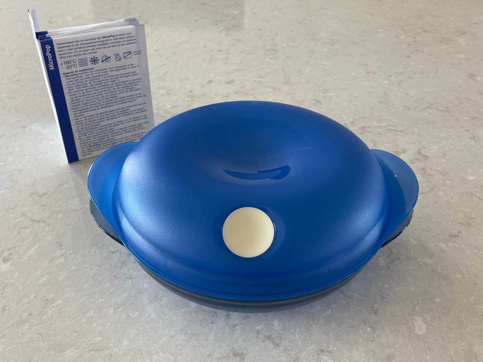 NIEUW - Tupperware MicroPop 700ml magnetronschaal, Schaal, Blauw, Magnetronbestendig, Nieuw