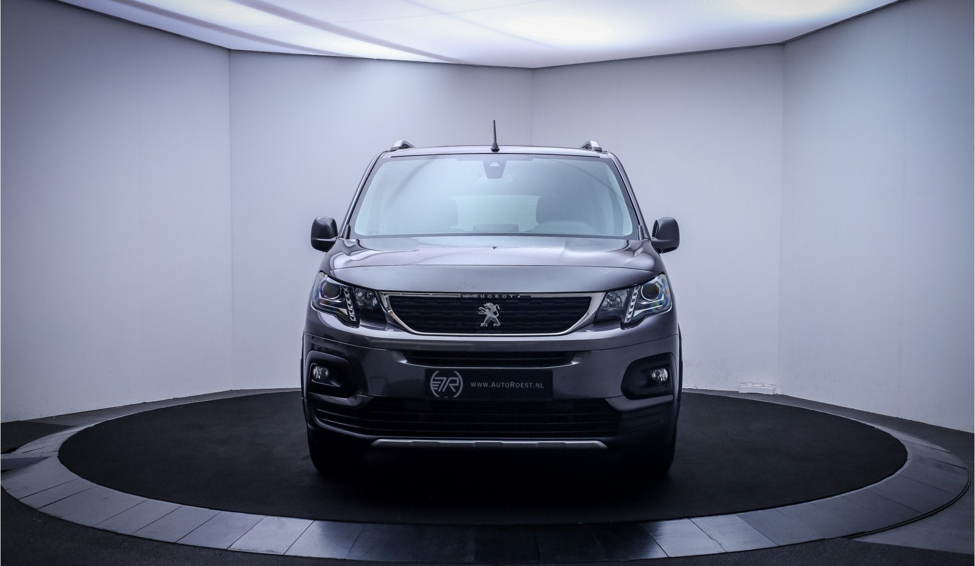 Peugeot Rifter 1.2T ALLURE PANO | NAVI | CARPLAY | KEYLESS |, Gebruikt, Zwart, 1199 cc, Origineel Nederlands