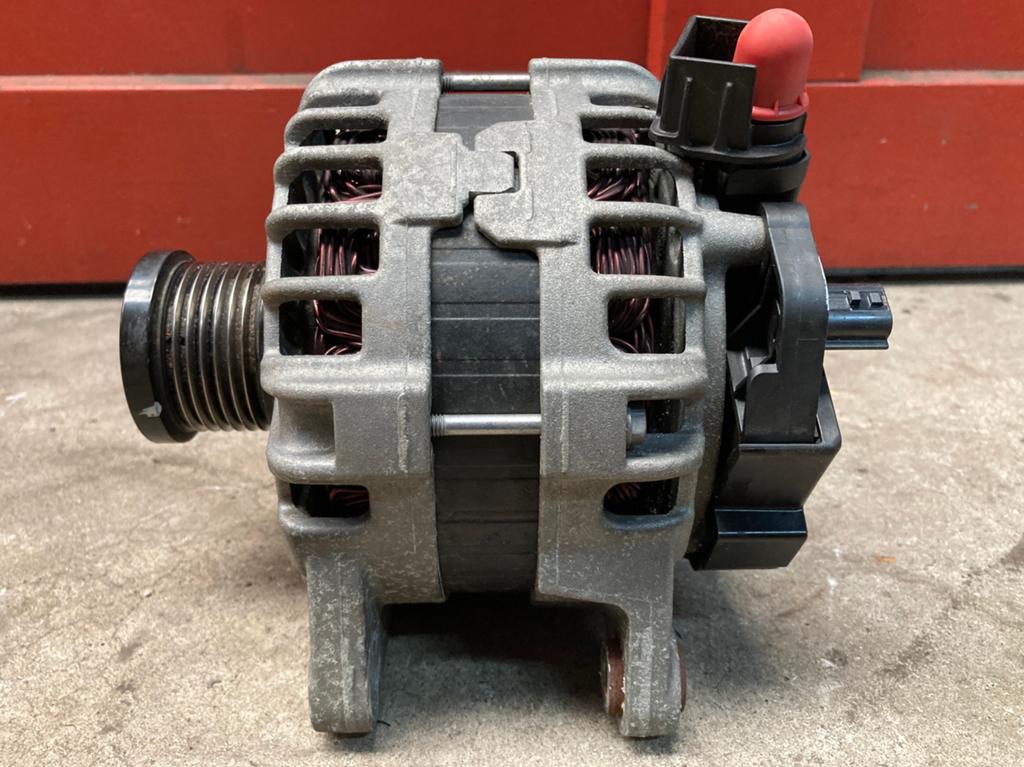 Dynamo Renault Captur 1.0 67kW OE nummer 231002175R, Ophalen of Verzenden, Gebruikt, Renault