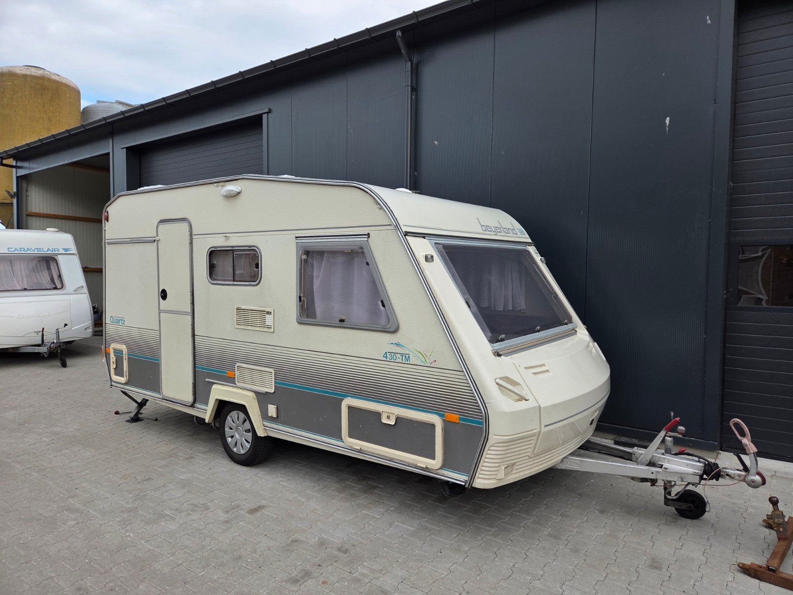 Beyerland 430 ,1996 ,voortent,bovag 2026, Caravans en Kamperen, Caravans, Omvormbare zithoek, Treinzit, 750 - 1000 kg, Particulier