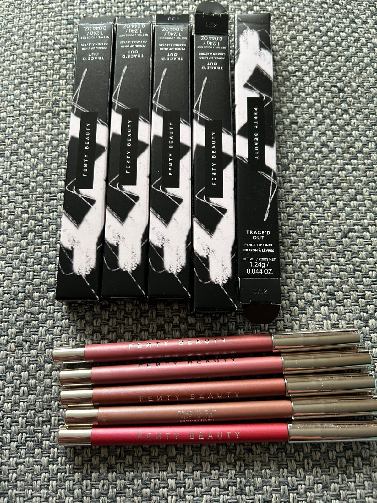 Fenty Beauty Trace’d Out Pencil Lip Liner-5 kleuren- Nieuw!, Nieuw, Ophalen of Verzenden, Make-up, Overige kleuren