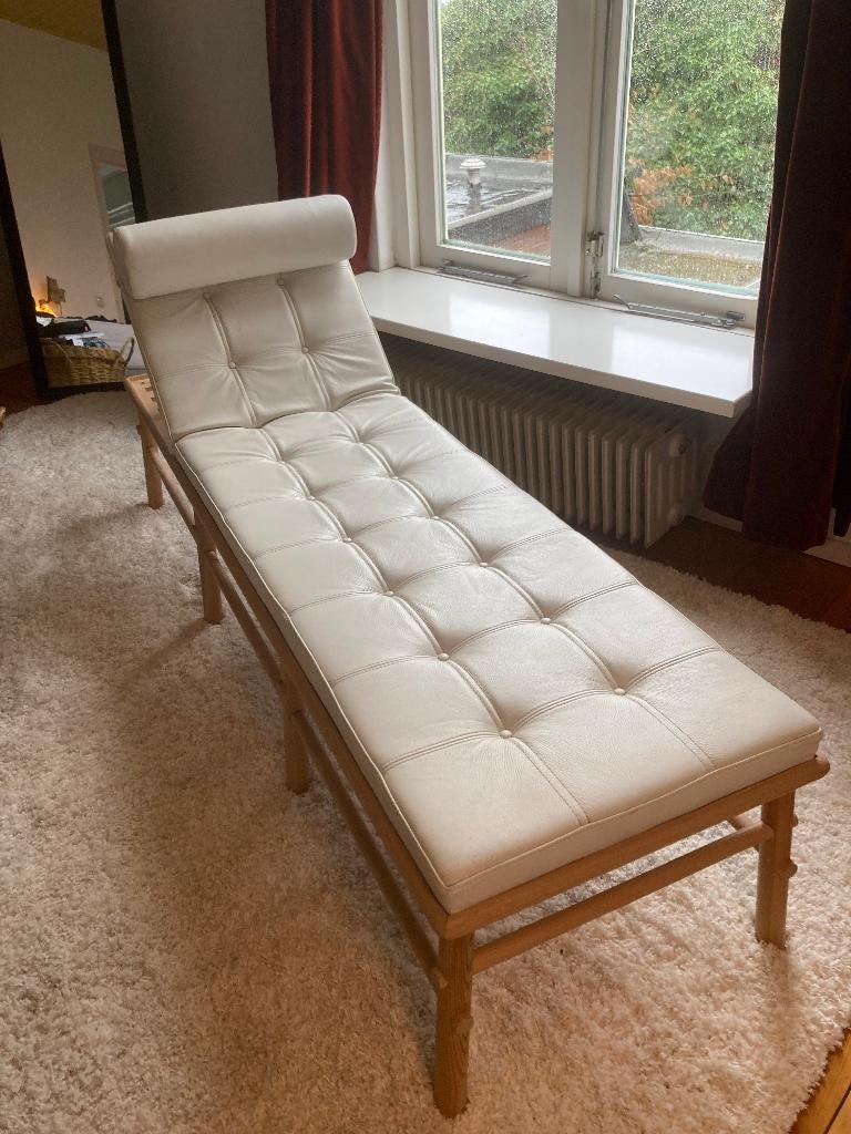 Wit leren divan, Huis en Inrichting, Banken | Sofa's en Chaises Longues, Ophalen, Eenpersoons, Zo goed als nieuw, Minder dan 150 cm