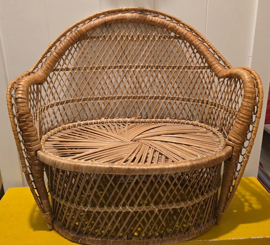 Rotan poppenbankje en stoeltje, Ophalen of Verzenden, Zo goed als nieuw