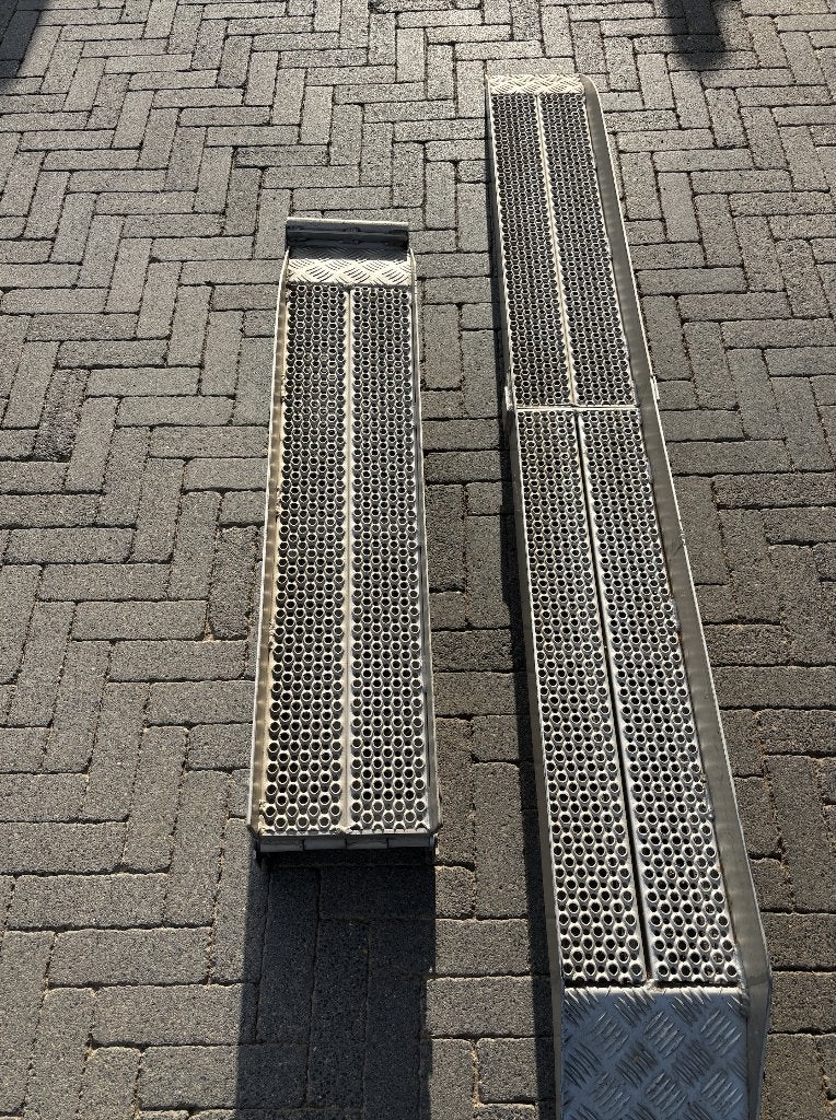 Oprijplaat 2x inklapbaar aluminium oprijplaten, Ophalen, Zo goed als nieuw
