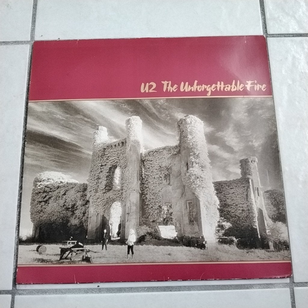U2 -  LP  -  The Unforgettable Fire, Inclusief binnenhoes, Ophalen of Verzenden, LP