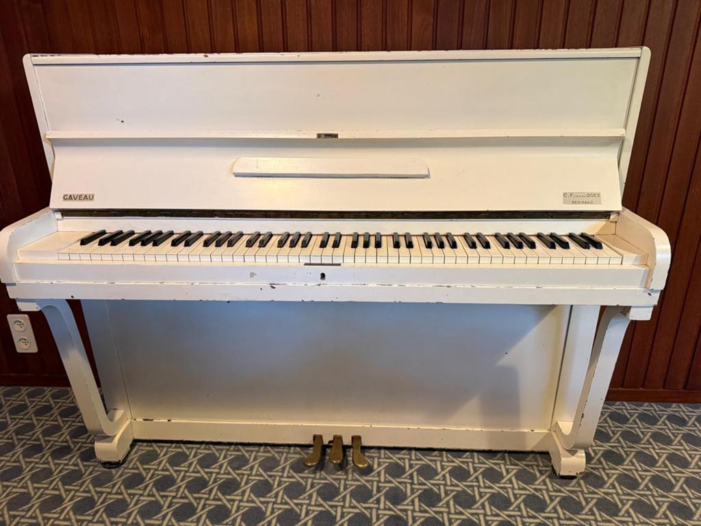 Gaveau Piano - Wit - Gebruikt, Muziek en Instrumenten, Piano's, Ophalen, Gebruikt, Wit, Piano