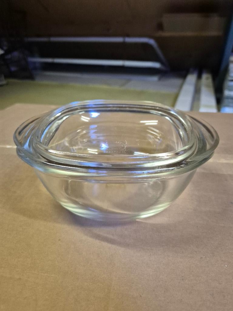 Vintage Pyrex ovenschaal met deksel, Huis en Inrichting, Ophalen, Overige stijlen, Glas, Schaal of Schalen