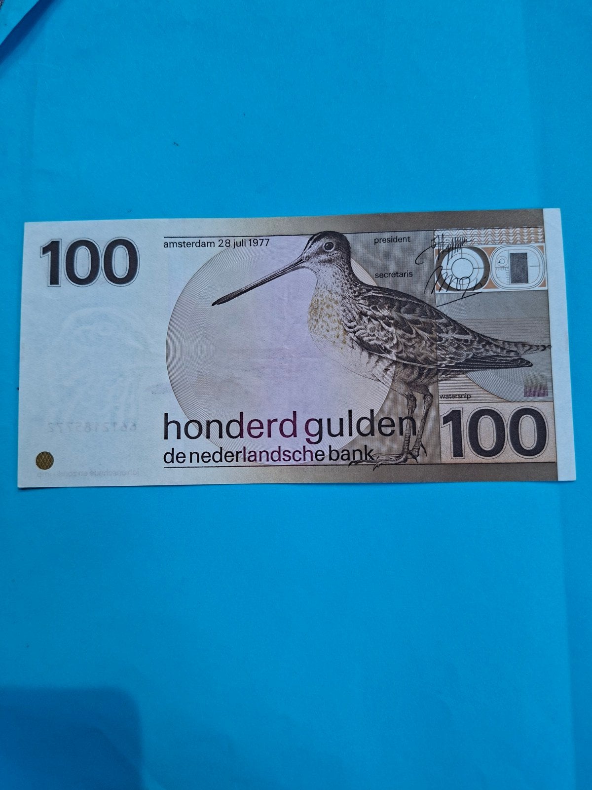 100 Gulden Snip uit 1977 in UNC
Serie nummer 6612185772
NVMH, Postzegels en Munten, Bankbiljetten | Nederland, Ophalen of Verzenden