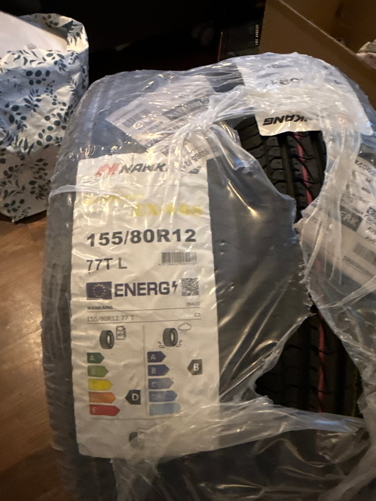 2 Nieuwe 12 inch banden voor oldtimer caravan, Ophalen, Nieuw