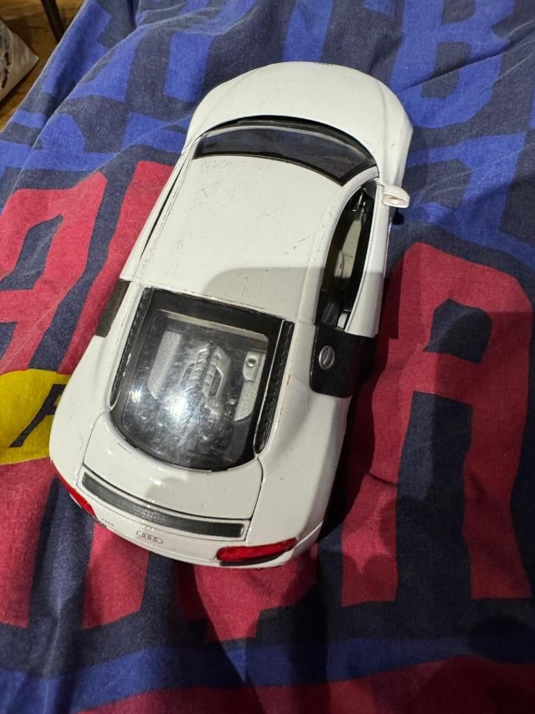 te koop  model auto audi r8 maisto 1:18, Ophalen of Verzenden, Zo goed als nieuw, Auto, Maisto