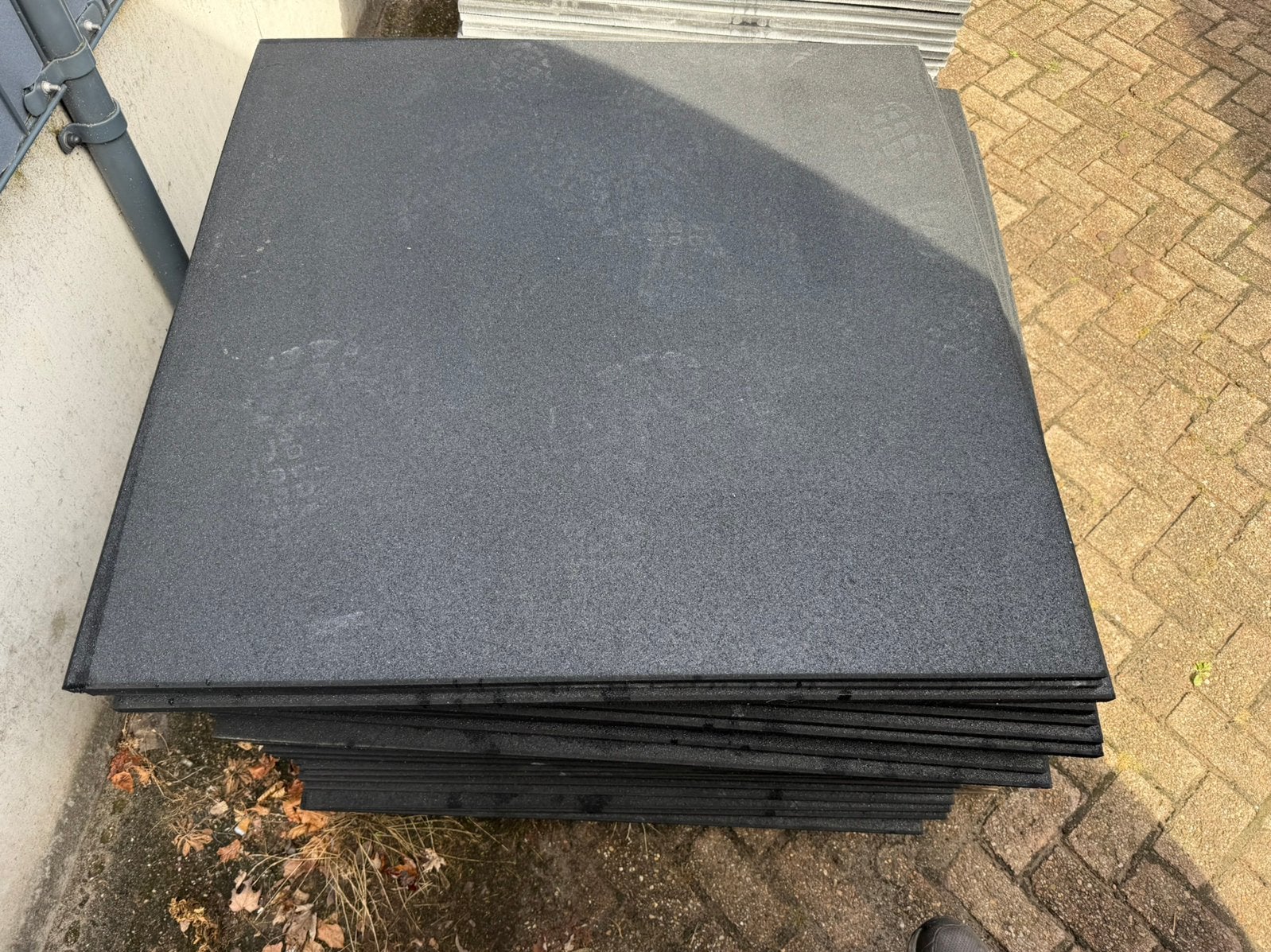 250 Vierkanten Meter Rubberen Tegels 1mx1m , 2cm Dikte, Ophalen, Fitnessmat