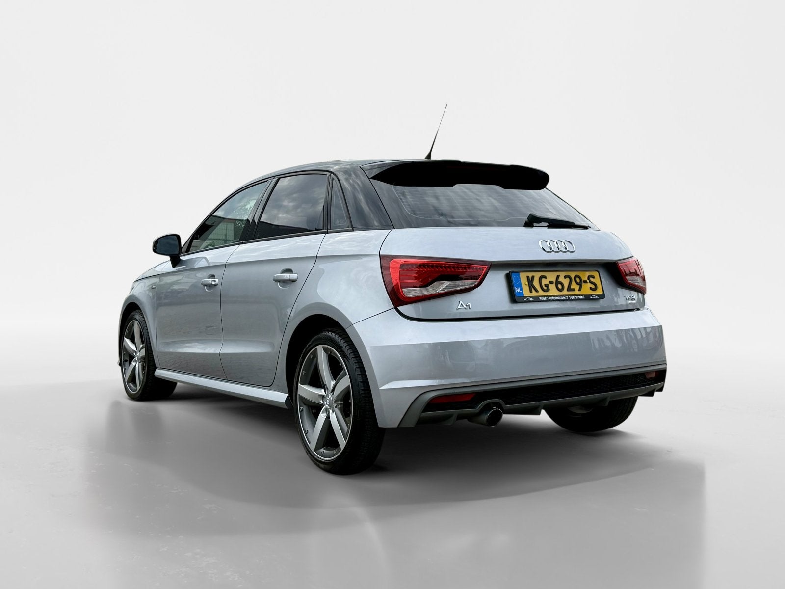 Audi A1 Sportback 1.0 TFSI Adrenalin S-Line, Auto's, Voorwielaandrijving, Stof, 95 pk, 4 stoelen