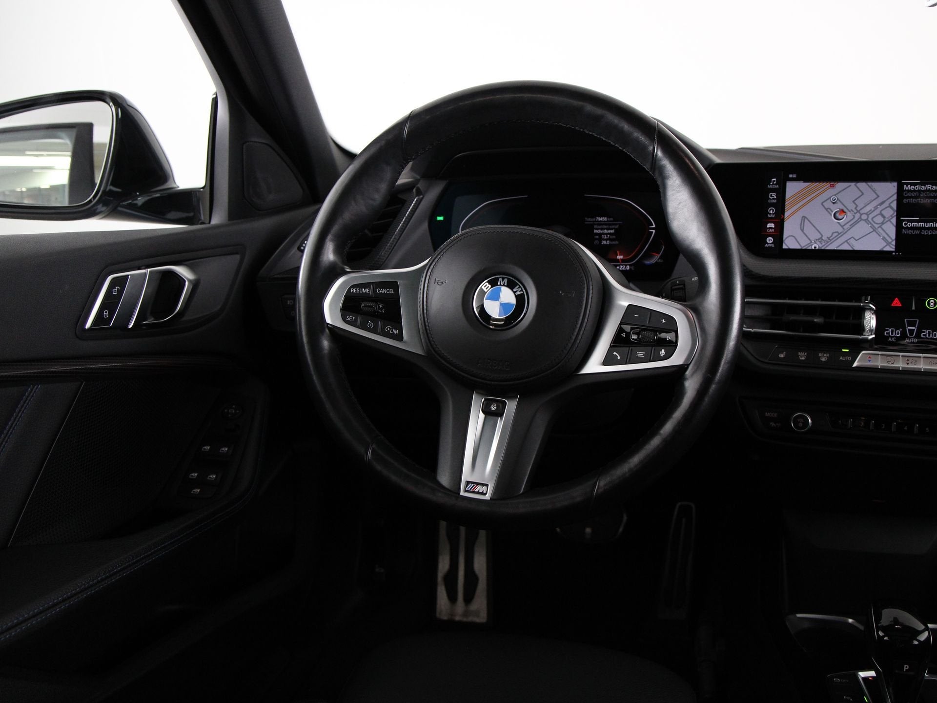 BMW 1 Serie 118i M-Sport (bj 2022, automaat), Gebruikt, Met garantie (alle), Origineel Nederlands, Bedrijf