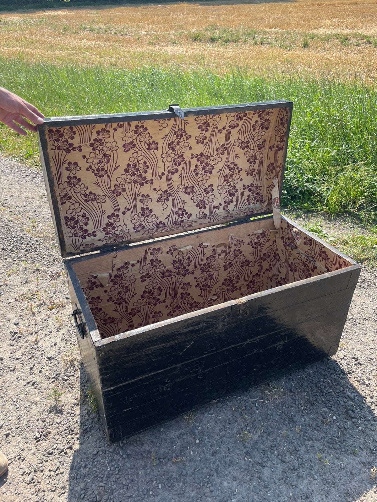 Prachtige oude reiskist met bloempapier, Huis en Inrichting, Ophalen, 50 – 75, Gebruikt, 50 tot 100 cm