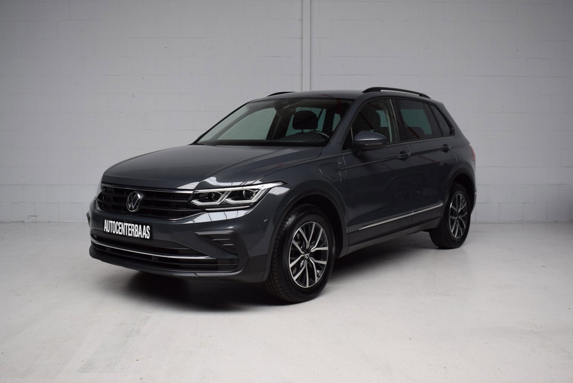 Volkswagen Tiguan 1.4 TSI eHybrid PHEV SOH / VIRTUAL / CAMER, 1716 kg, Gebruikt, Zwart, 4 cilinders