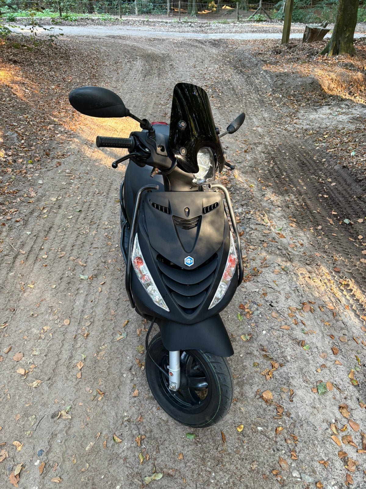 Piaggio Zip 2023 Mat Zwart | 7.725 km | Zeer netjes, Ophalen, Maximaal 45 km/u, Zip, Zo goed als nieuw