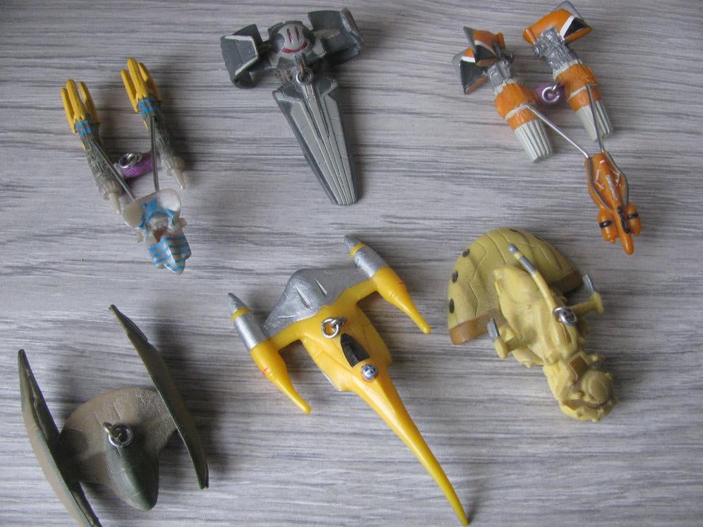 6 X Star Wars Vliegtuig met Ophang Oogje / Pod Racer, Verzenden, Gebruikt, Replica