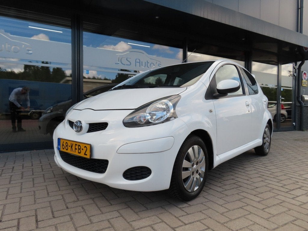 Toyota AYGO 1.0-12V Xcite White Airco 5 Deurs 2009, Voorwielaandrijving, Gebruikt, 4 stoelen, Origineel Nederlands
