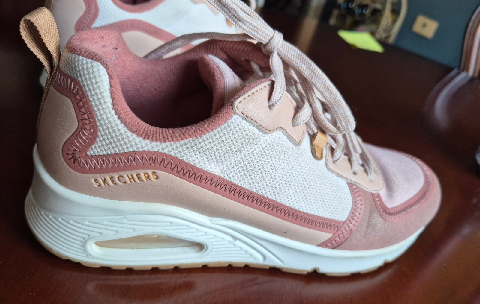 Skechers dames maat 40 - Roze/Wit €17,50, Skechers, Ophalen of Verzenden, Sneakers of Gympen, Roze