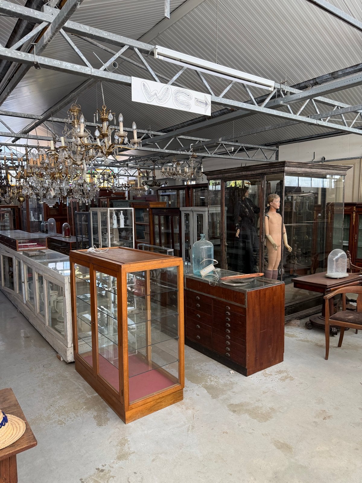 Antieke Vitrines & Museumkasten - Ruim 5000m2 aanbod, Ophalen