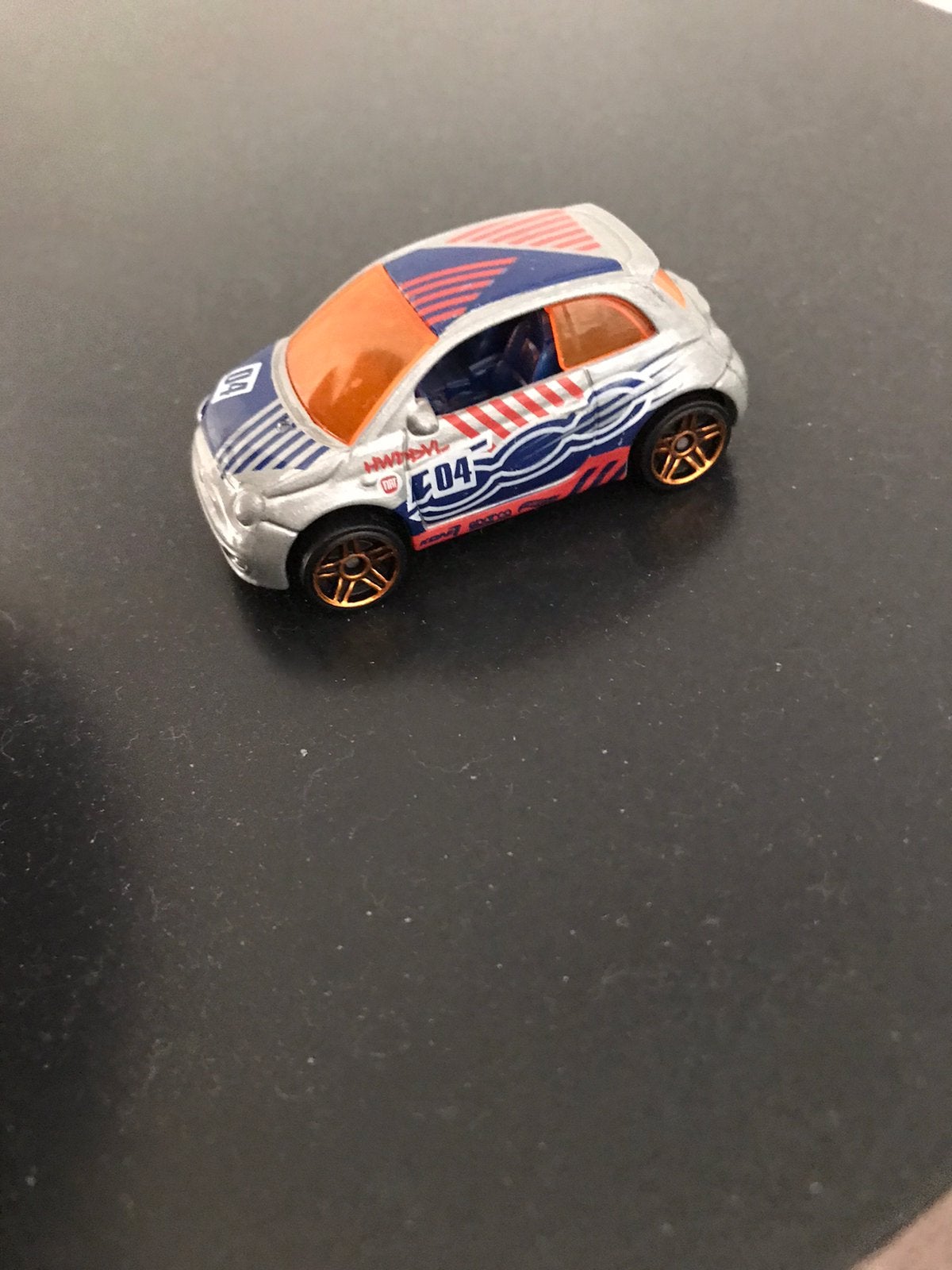Hotwheels Giat 500, Ophalen, Zo goed als nieuw