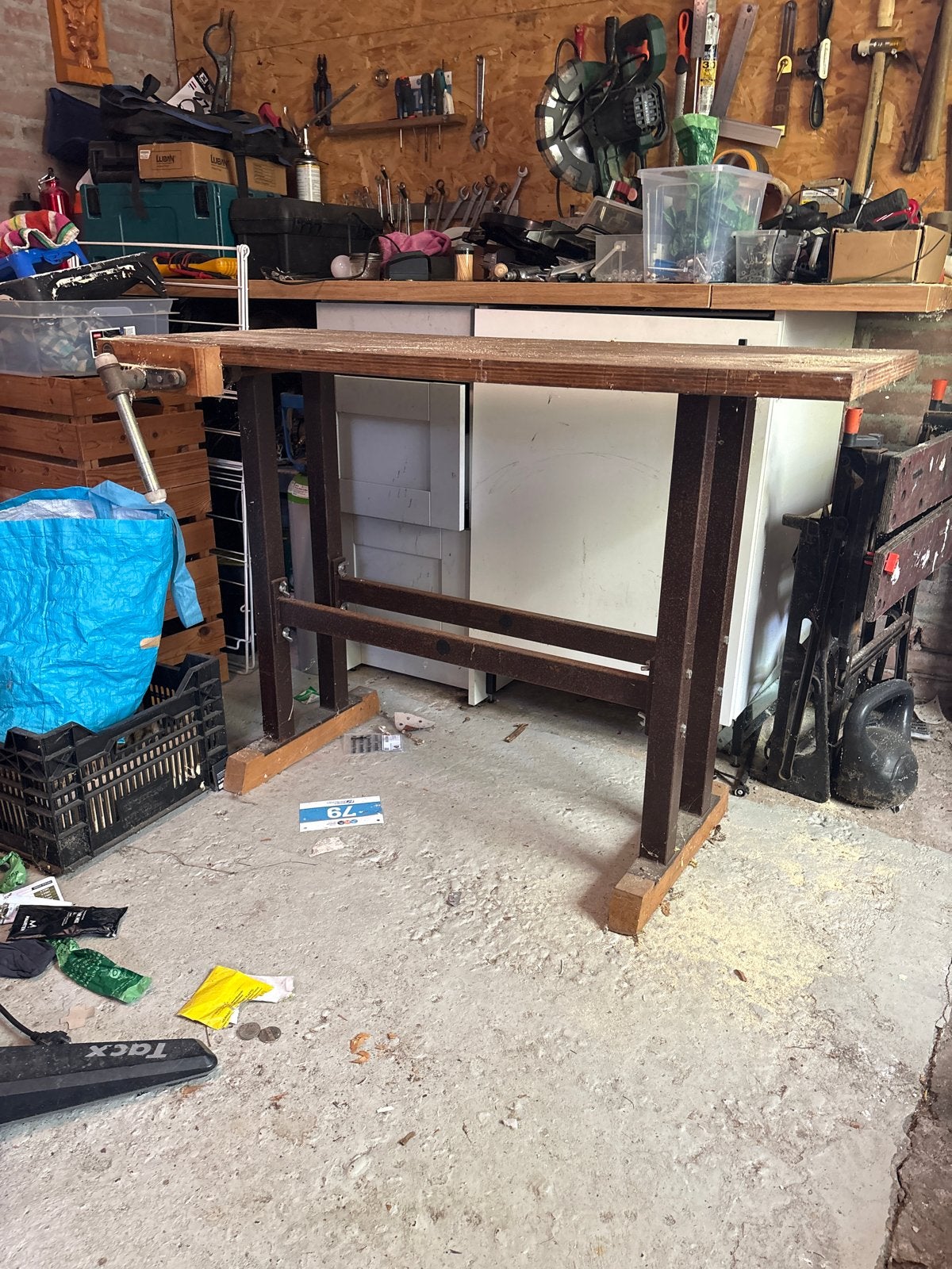 HBS Houten werkbank met bankschroef - 120x45x83 cm, Doe-het-zelf en Verbouw, Werkbanken, Ophalen, Gebruikt, 70 tot 120 cm, Bankschroef