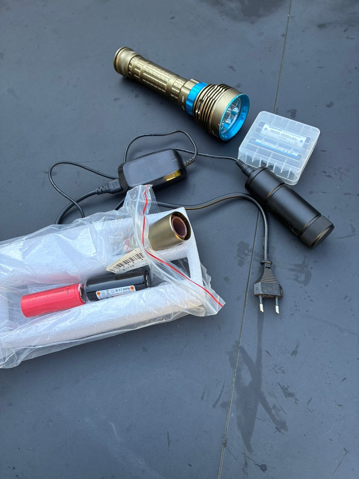 Duiklamp met nieuwe batterijen, Watersport en Boten, Ophalen of Verzenden, Zo goed als nieuw, Duiklamp