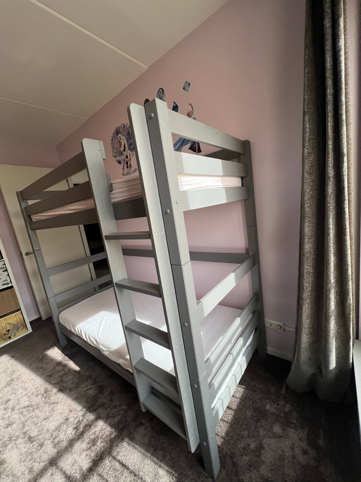 Stapelbed PINO 90x200 grijs met matrassen - BeterBed 2023, Ophalen, 90 cm, Eenpersoons, Zo goed als nieuw