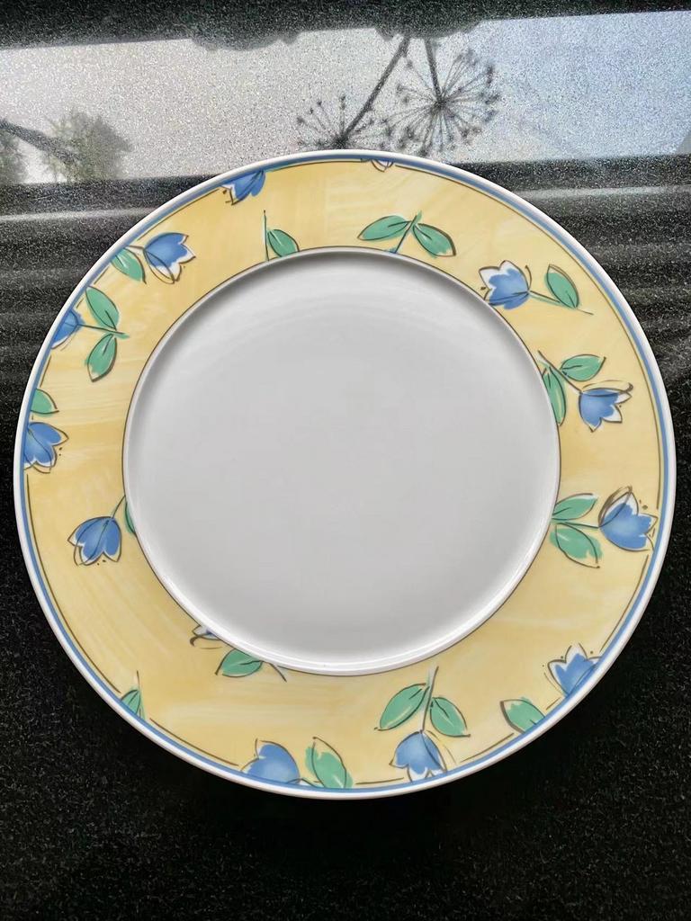 winterling  bord x7( maat 29.50cm Nieuwe), Ophalen of Verzenden, Zo goed als nieuw, Bord(en)