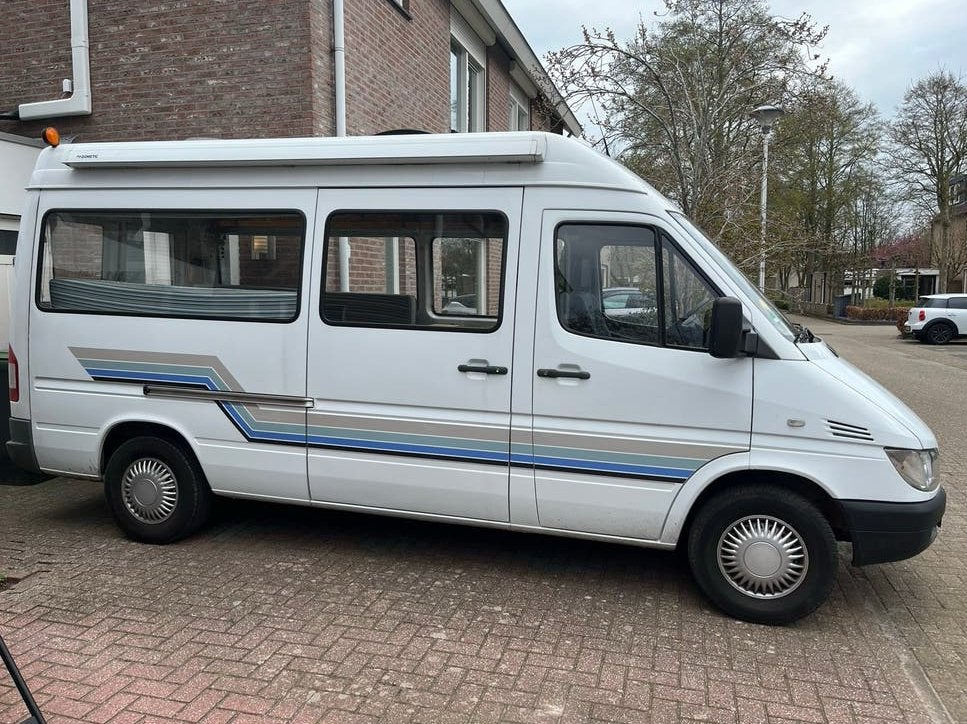 Mercedes Sprinter Benzine Camper 2006 - Nieuwe APK, 150.000, Brandblusser, Chemisch toilet, Tot en met 2, Mercedes-Benz