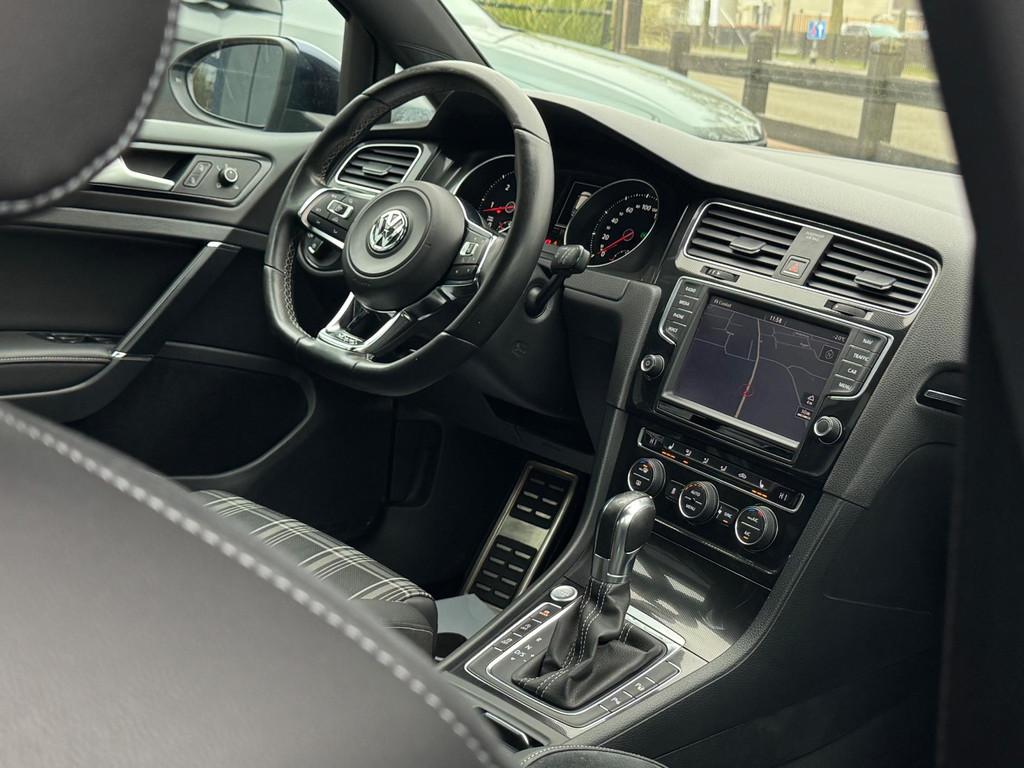 Volkswagen Golf 2.0 TDI GTD 184 PK |SPORT&SOUND|ACC|DAB|LANE, Auto's, Gebruikt, Euro 6, Blauw, Alcantara