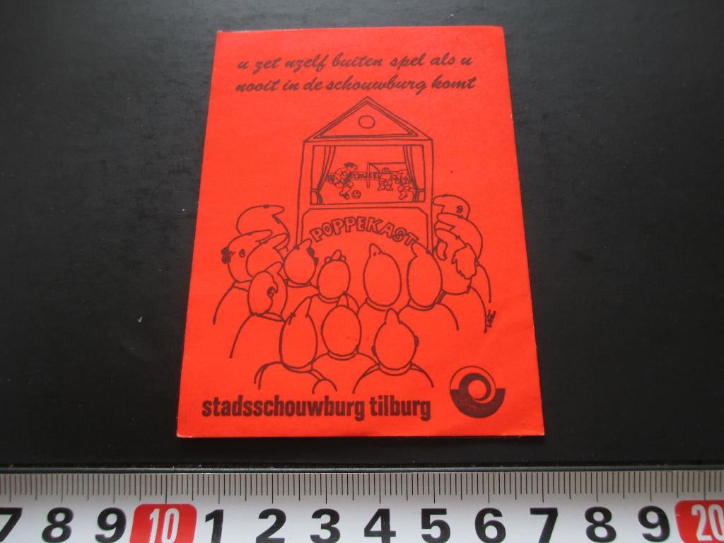 sticker tilburg stadsschouwburg strip poppekast voetbal, Ophalen, Zo goed als nieuw