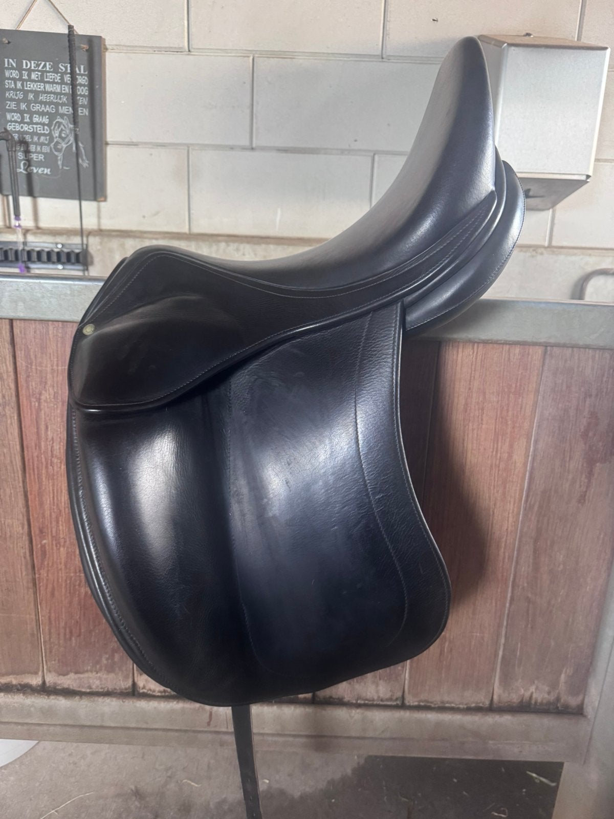 Luc childeric 17,5 inch, Ophalen of Verzenden, Zo goed als nieuw, Dressuur