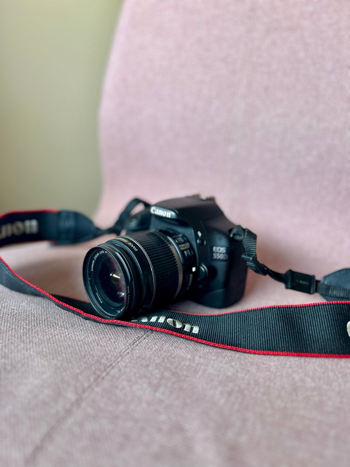 Canon EOS 550D Spiegelreflexcamera met 18-55mm lens, Ophalen, Gebruikt, Spiegelreflex, Canon