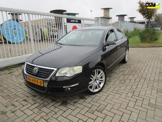 Volkswagen Passat 1.8 TFSI Comfortline sedan, Gebruikt, 4 cilinders, Zwart, Origineel Nederlands