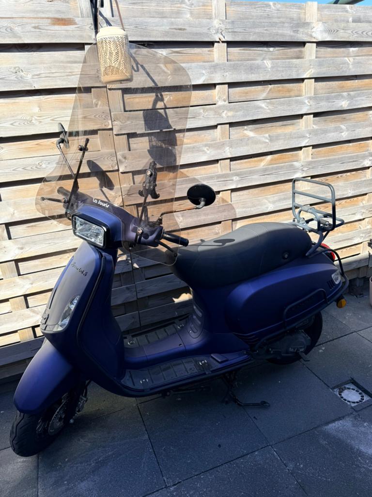 Lasouris Sourini S - Lage km stand!, Fietsen en Brommers, Ophalen, Zo goed als nieuw, Benzine, Overige merken